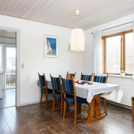 8 Person In Thyboron-by Traum Thyborøn