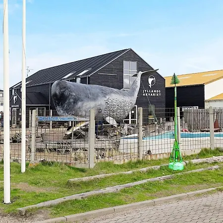 8 Person In Thyboron-by Traum Thyborøn